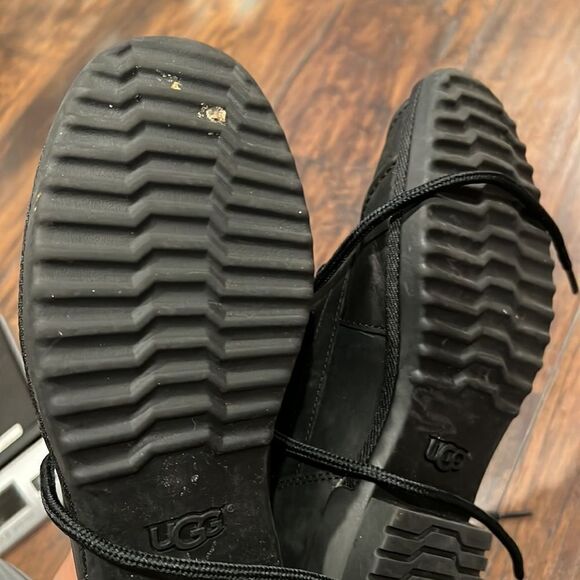 Heather Ugg pure wool lined waterproof lace up booties EUC size 7 black - Picture 7 of 7